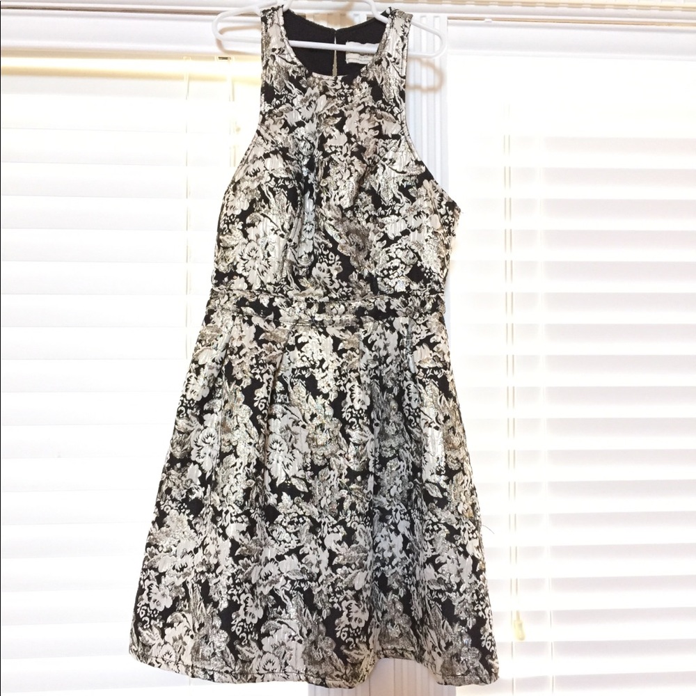 Semiformal dress